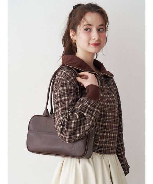 CALNAMUR(カルナムール)の「ヴィンテージフェイクレザーボストンバッグ(ボストンバッグ・レディース・ブラウン/ピンク・FREE)」の14枚目の写真