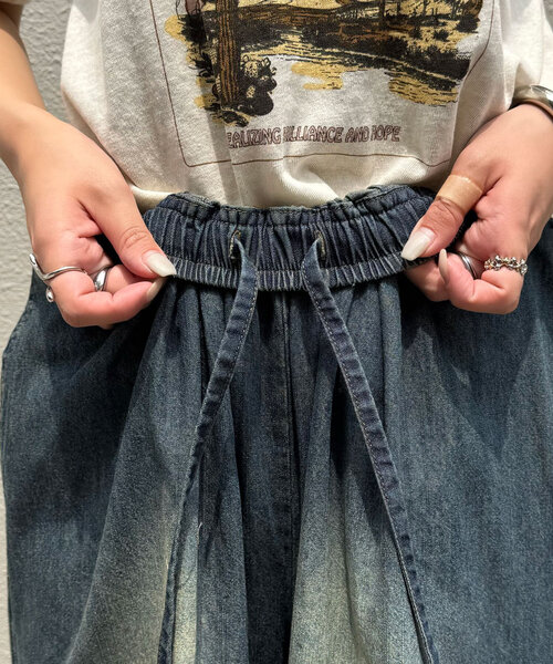 CIAOPANIC(チャオパニック)の「裾タックライトイージーデニムパンツ(デニムパンツ・レディース・ブルー・0/1)」の12枚目の写真
