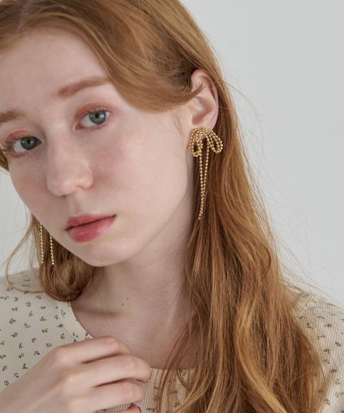 Crisp（クリスプ）の「チェーンリボンイヤリング（イヤリング・レディース・ゴールド・FREE）」の4枚目の写真