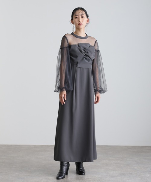 atlo(アトロ)の「ミモレ丈&袖あり フォーマル パフスリーブ立体リボンビスチェ シアー素材セレモニー 結婚式 二次会 パーティー ドレス オケージョンドレス 同窓会 成人式 お呼ばれ 謝恩会 20代 30代(ドレス・レディース・チャコール/ネイビー系/ブラック・M)」の4枚目の写真