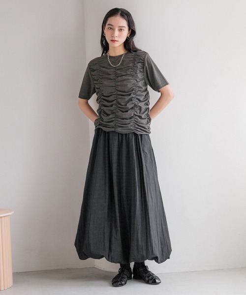 LOWRYS FARM（ローリーズファーム）の「シャーリングＴＥＥ　499876（Tシャツ/カットソー・レディース・アイボリー/ブラウン/チャコールグレー・FREE）」の4枚目の写真