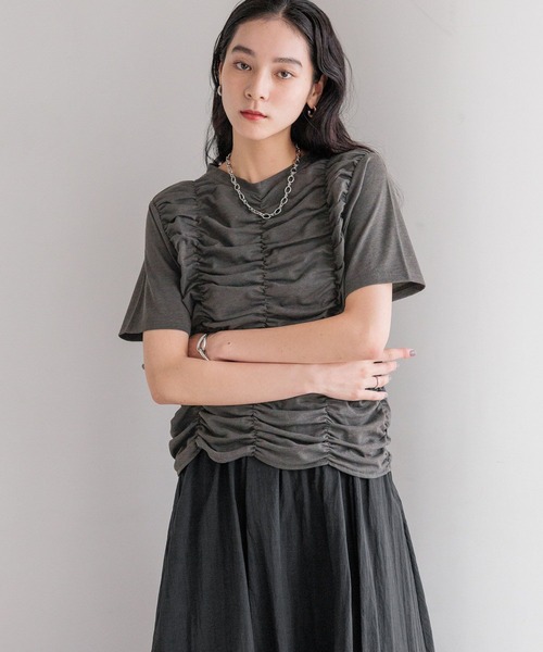 LOWRYS FARM（ローリーズファーム）の「シャーリングＴＥＥ　499876（Tシャツ/カットソー・レディース・アイボリー/ブラウン/チャコールグレー・FREE）」の7枚目の写真