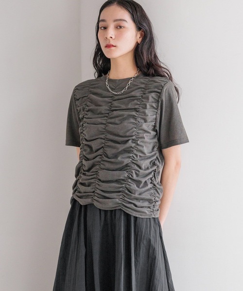 LOWRYS FARM（ローリーズファーム）の「シャーリングＴＥＥ　499876（Tシャツ/カットソー・レディース・アイボリー/ブラウン/チャコールグレー・FREE）」の8枚目の写真