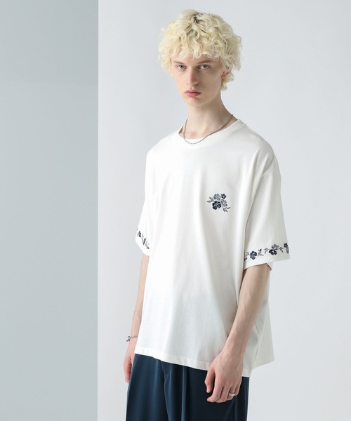 HARE(ハレ)の「フラワーシシュウカットソー(HARE)(Tシャツ/カットソー・メンズ・ホワイト/ブラック/ブラウン・SMALL/MEDIUM)」の17枚目の写真