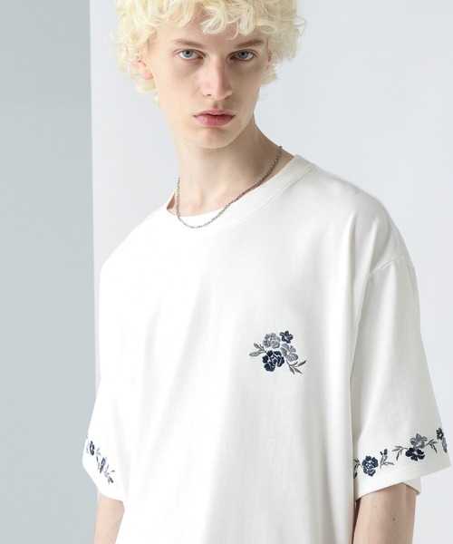 HARE(ハレ)の「フラワーシシュウカットソー(HARE)(Tシャツ/カットソー・メンズ・ホワイト/ブラック/ブラウン・SMALL/MEDIUM)」の18枚目の写真