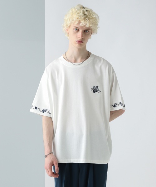 HARE(ハレ)の「フラワーシシュウカットソー(HARE)(Tシャツ/カットソー・メンズ・ホワイト/ブラック/ブラウン・SMALL/MEDIUM)」の4枚目の写真