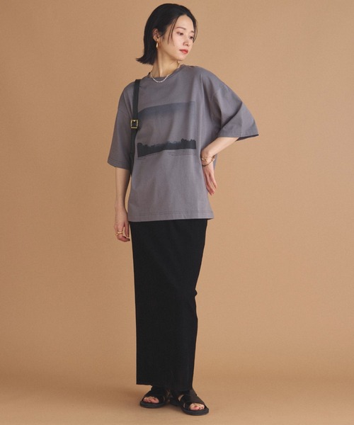 Doux archives（ドゥアルシーヴ）の「フォトプリント半袖Tee（Tシャツ/カットソー・レディース・チャコールグレー/オフホワイト/グレイッシュベージュ・38）」の19枚目の写真