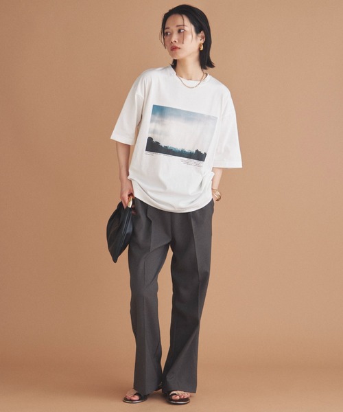 Doux archives（ドゥアルシーヴ）の「フォトプリント半袖Tee（Tシャツ/カットソー・レディース・チャコールグレー/オフホワイト/グレイッシュベージュ・38）」の10枚目の写真