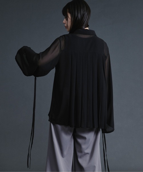 Ellno Loset(エルノロゼット)の「コードスリーブプリーツシアーシャツ(シャツ/ブラウス・メンズ・オフホワイト/ブルー/ブラック・SMALL/MEDIUM/LARGE)」の8枚目の写真