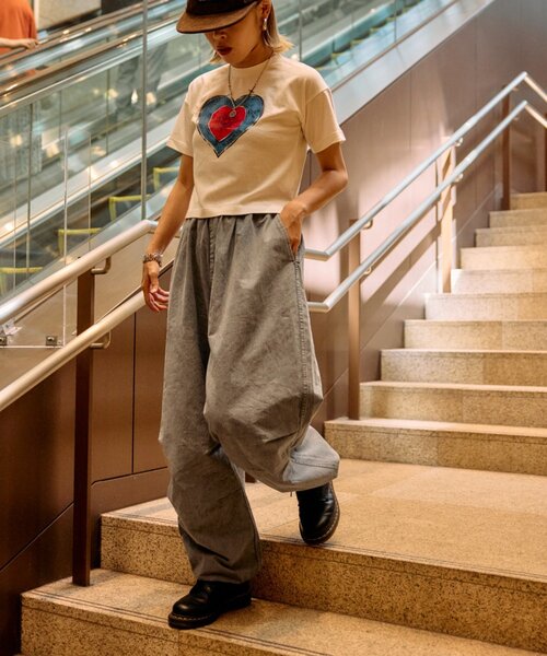 etsinta（エシンタ）の「etsintaパラシュートパンツ（カーゴパンツ・レディース・オフホワイト/ブラック・ONE SIZE）」の18枚目の写真