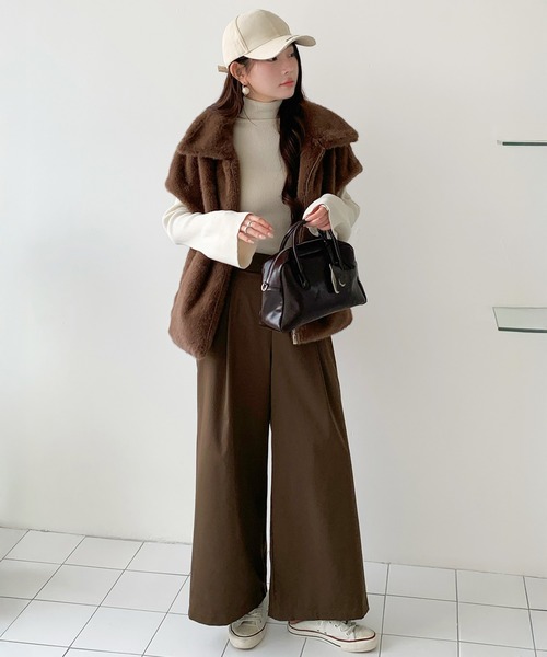 by LEGNA(バイレグナ)の「タック入りイージーフレアパンツ(その他パンツ・レディース・ネイビー/チャコール/ベージュ/ブラック/グレイッシュベージュ/カーキブラウン・L-Regular/M-Regular/L-Long/M-Long)」の13枚目の写真