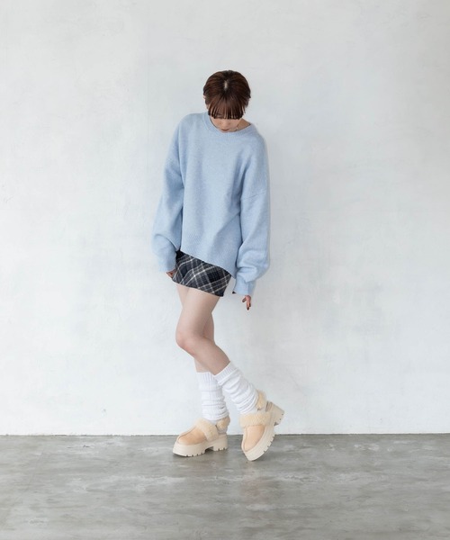EVOL(イーボル)の「【ストラップ取り外し可・S-LLサイズ展開】2WAYムートンサボ IZ5827(ブーツ・レディース・アイボリー/ブラック・LL/S/M/L)」の5枚目の写真