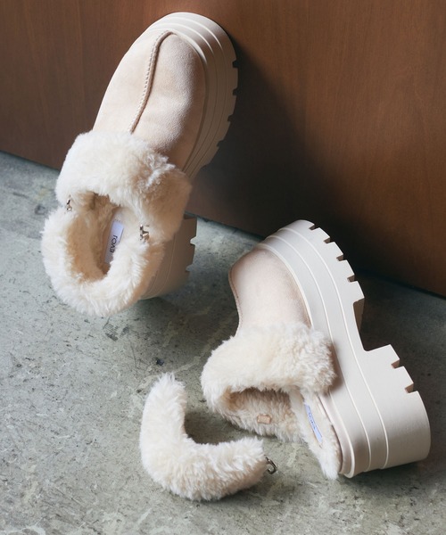 EVOL(イーボル)の「【ストラップ取り外し可・S-LLサイズ展開】2WAYムートンサボ IZ5827(ブーツ・レディース・アイボリー/ブラック・LL/S/M/L)」の10枚目の写真