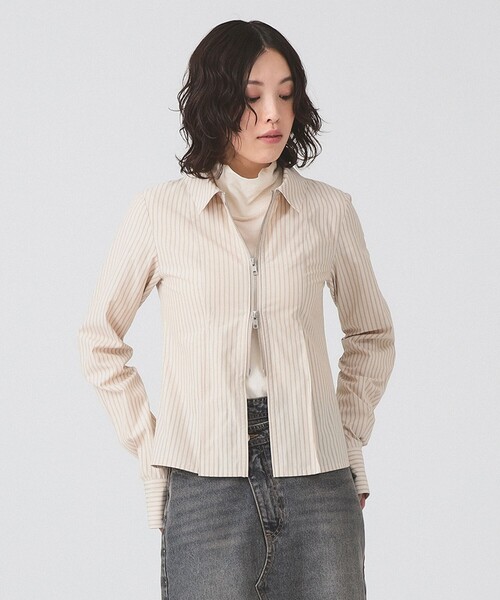 Ray BEAMS(レイビームス)の「ストライプ ジップ シャツ(シャツ/ブラウス・レディース・サックスブルー/ベージュ・ONE SIZE)」の2枚目の写真