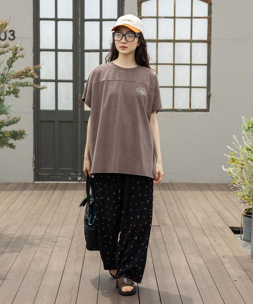 niko and...（ニコアンド）の「バック刺繍BIGフレンチTシャツ（Tシャツ/カットソー・レディース・ブラウン/オレンジ/オフホワイト/ライトブルー・MEDIUM/LARGE）」の21枚目の写真