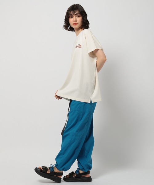 niko and...（ニコアンド）の「バック刺繍BIGフレンチTシャツ（Tシャツ/カットソー・レディース・ブラウン/オレンジ/オフホワイト/ライトブルー・MEDIUM/LARGE）」の17枚目の写真