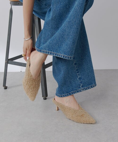 RIVE DROITE（リヴドロワ）の「【シーズンムードを高める】ボアミュール（その他シューズ・レディース・ベージュ・36/37/38）」の2枚目の写真