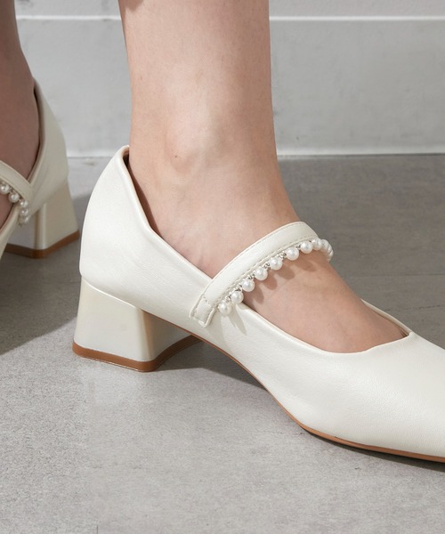 SETUP7（セットアップセブン）の「【SETUP7】パール付きストラップデザイン スクエアトゥシューズ　結婚式・二次会・披露宴・お呼ばれ・セレモニー・成人式 同窓会・女子会・2次会・謝恩会・パーティー・デート オケージョン・食事会・演奏会・発表会・記念日・七五三・お宮参り KNF-TP（パンプス・レディース・アイボリー/ゴールド/シルバー・38/37/36）」の4枚目の写真