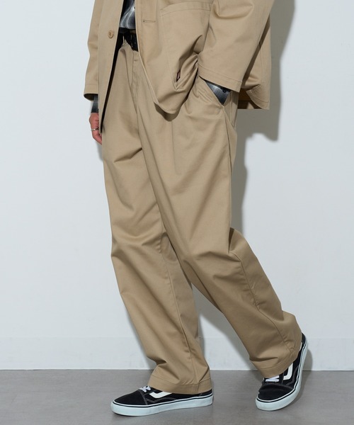RED KAP(レッドキャップ)の「【RED KAP】限定商品 2TUCK SUPER WIDE PANTS ツータックワイドパンツ・ワークパンツ(チノパンツ・メンズ・ブラック/ベージュ・LL/L/M/S)」の3枚目の写真
