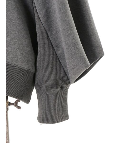 UN3D.（アンスリード）の「W TRIANGLE TUCK TOP / ダブル