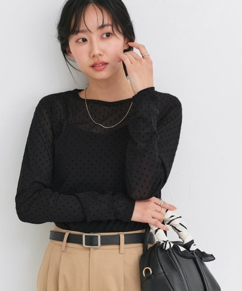 Pierrot(ピエロ)の「柄が選べるクルーネックロングスリーブシアーカットソー(Tシャツ/カットソー・レディース・アイボリー/ブルー系その他/ブラック/ホワイト系その他/シルバー/ブラック系その他2/ホワイト系その他2・L/M)」の5枚目の写真