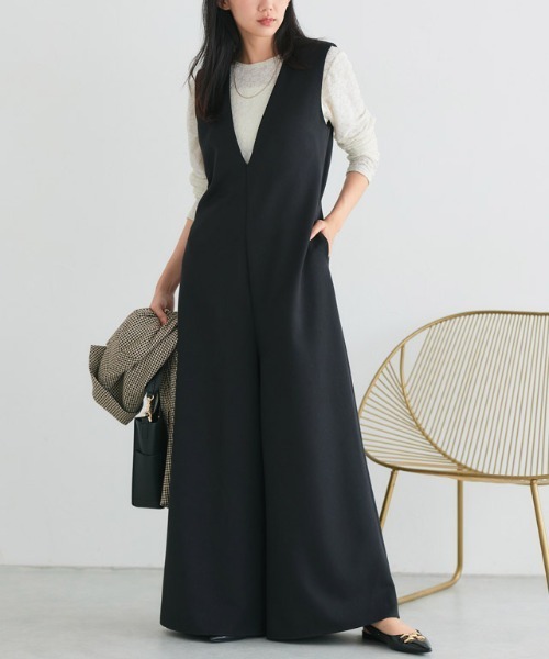 Pierrot(ピエロ)の「柄が選べるクルーネックロングスリーブシアーカットソー(Tシャツ/カットソー・レディース・アイボリー/ブルー系その他/ブラック/ホワイト系その他/シルバー/ブラック系その他2/ホワイト系その他2・L/M)」の16枚目の写真