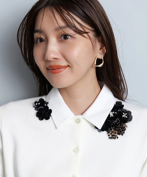 ジャスグリッティー  刺繍ビジューカーディガン JUSGLITTY（ジャスグリッティー）の「ビジューネックカーディガン