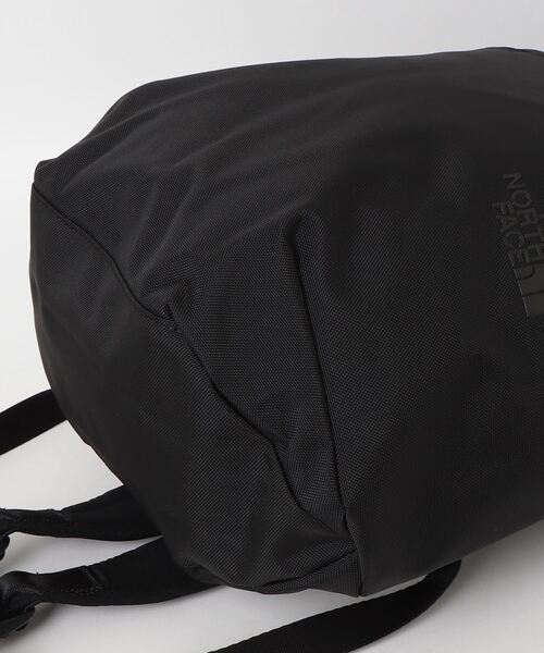 THE NORTH FACE（ザノースフェイス）の「ザ・ノースフェイス / ピレネーバックパック NM82506（バックパック/リュック・メンズ・ブラック・ONE SIZE）」の3枚目の写真