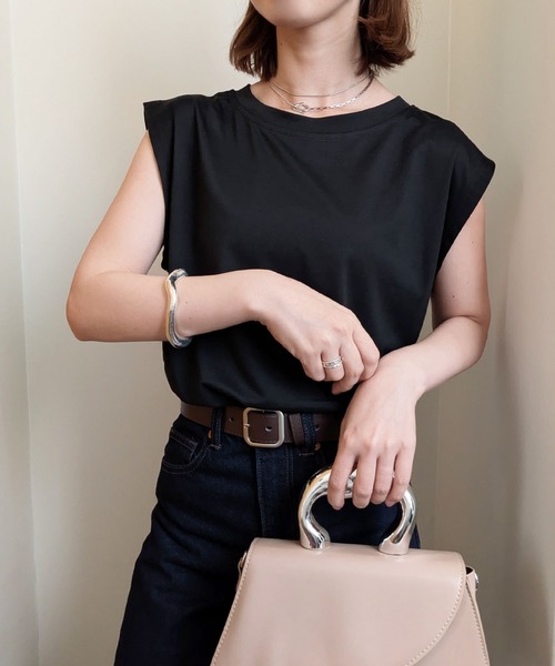 styiro(スタイロ)の「悩む時間を与えない、シンプルに着回しが効く。なめらかタッチで柔らかいノースリーブTシャツ(Tシャツ/カットソー・レディース・ブラック/ホワイト/ブラウン/ベージュ・L/XL/M)」の19枚目の写真
