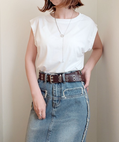 styiro(スタイロ)の「悩む時間を与えない、シンプルに着回しが効く。なめらかタッチで柔らかいノースリーブTシャツ(Tシャツ/カットソー・レディース・ブラック/ホワイト/ブラウン/ベージュ・L/XL/M)」の9枚目の写真