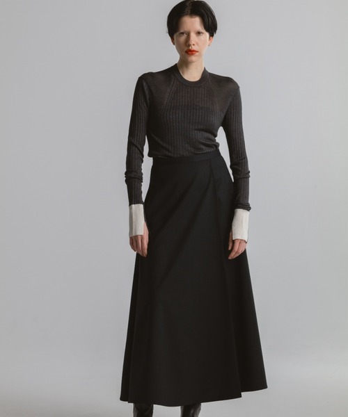 CINOH（チノ）の「T/W TWILL SLIT SK（スカート・レディース・チャコールグレー/ブラック・38）」の9枚目の写真