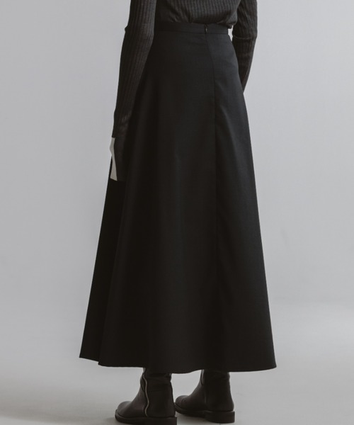 CINOH（チノ）の「T/W TWILL SLIT SK（スカート・レディース・チャコールグレー/ブラック・38）」の10枚目の写真