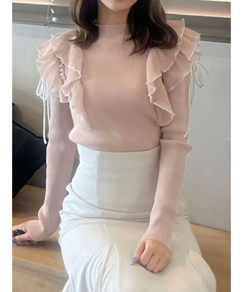 MERCURYDUO（マーキュリーデュオ）の「異素材プリーツラッフルリブニット（ニット/セーター・レディース・ブルー/オフホワイト/ベージュ/ブラック・FREE）」の9枚目の写真