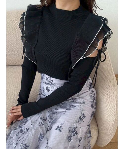 MERCURYDUO（マーキュリーデュオ）の「異素材プリーツラッフルリブニット（ニット/セーター・レディース・ブルー/オフホワイト/ベージュ/ブラック・FREE）」の14枚目の写真