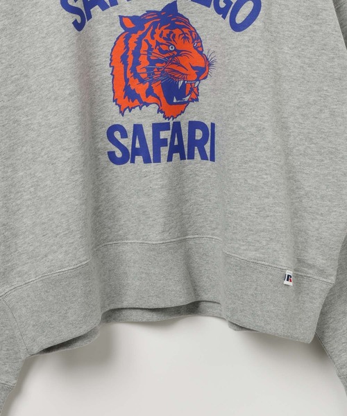 Russell Athletic（ラッセルアスレティック）の「【RUSSELL ATHLETIC (ラッセルアスレティック）】別注プリントスウェット（スウェット・レディース・ネイビー/スモーク/グレー・FREE）」の11枚目の写真