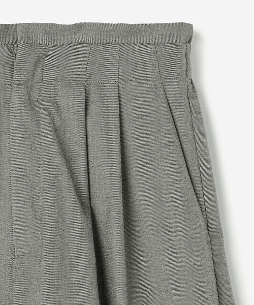 Morris & Sons(モリスアンドサンズ)の「MORRIS & SONS | シャークスキン 2タック バギーパンツ WOMEN(その他パンツ・レディース・ブラック系その他/ベージュ系その他・1/0)」の5枚目の写真