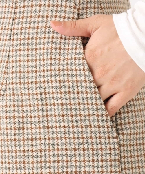 MK MICHEL KLEIN（エムケーミッシェルクラン）の「ガンクラブチェック柄ナロースカート/洗える（スカート・レディース・ネイビー/ベージュ・38）」の7枚目の写真