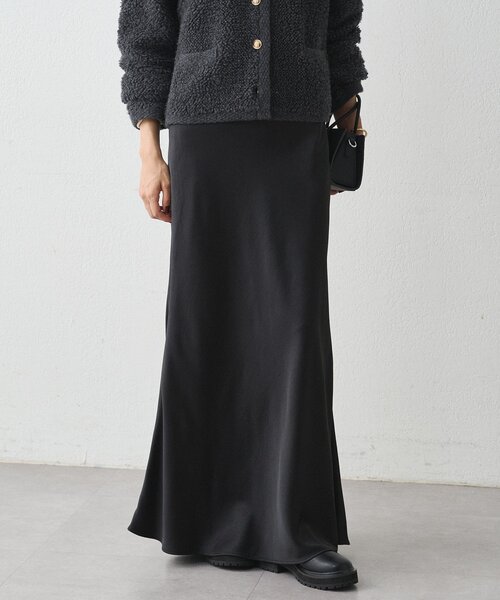 LOUNGEDRESS（ラウンジドレス）の「サテンマーメイドスカート（スカート・レディース・ブラック/ライトベージュ・MEDIUM/SMALL）」の8枚目の写真