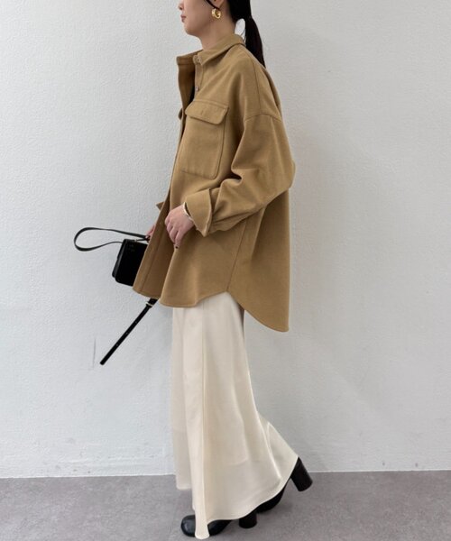 LOUNGEDRESS（ラウンジドレス）の「サテンマーメイドスカート（スカート・レディース・ブラック/ライトベージュ・MEDIUM/SMALL）」の15枚目の写真