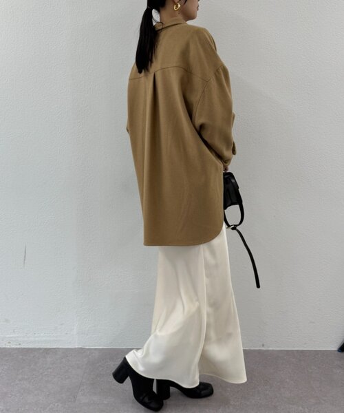 LOUNGEDRESS（ラウンジドレス）の「サテンマーメイドスカート（スカート・レディース・ブラック/ライトベージュ・MEDIUM/SMALL）」の17枚目の写真