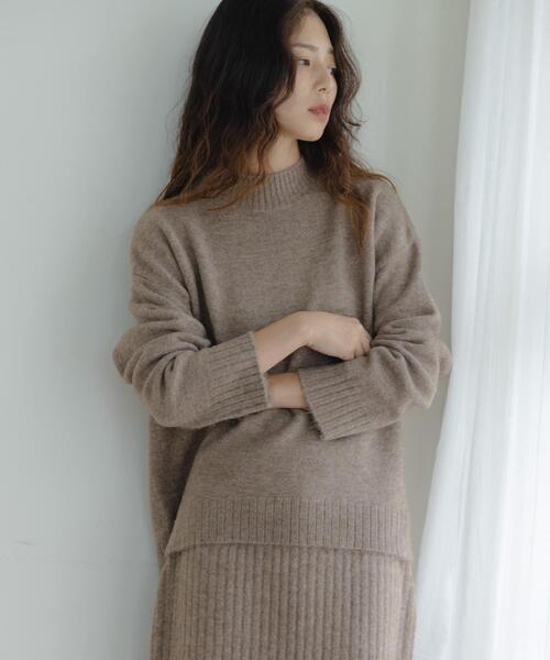 URBAN RESEARCH Sonny Label（アーバンリサーチサニーレーベル）の「『WEB限定』モックネックニット×スカートセットアップ（ワンピース・レディース・ブラック/グレー/ベージュ・FREE）」の5枚目の写真