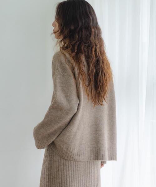 URBAN RESEARCH Sonny Label（アーバンリサーチサニーレーベル）の「『WEB限定』モックネックニット×スカートセットアップ（ワンピース・レディース・ブラック/グレー/ベージュ・FREE）」の6枚目の写真