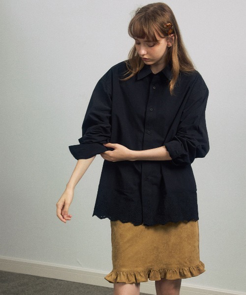 ELOOPS(イーループス)の「【ELOOPS】コットンレース切替 ミドル丈シャツ(シャツ/ブラウス・レディース・ブラウン/ブラック/アイボリー・FREE)」の8枚目の写真