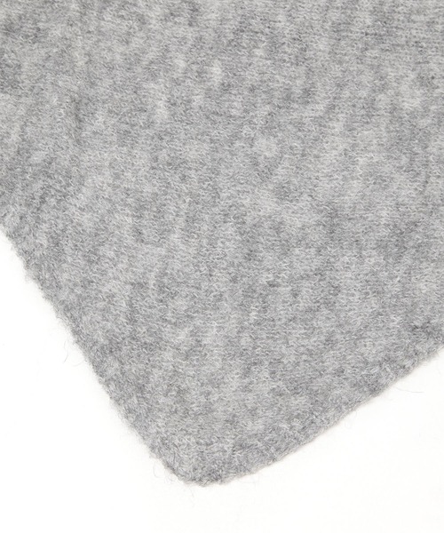 studio CLIP(スタディオクリップ)の「ニット三角フワフワストール(ストール/ショール・レディース・レッド/ブルー/グレー・FREE)」の5枚目の写真