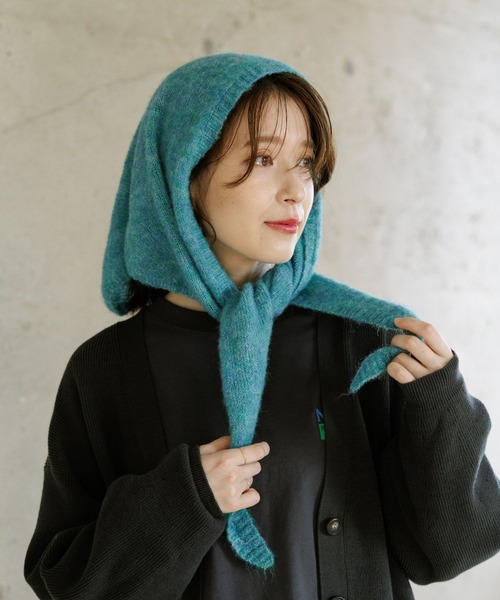 studio CLIP(スタディオクリップ)の「ニット三角フワフワストール(ストール/ショール・レディース・レッド/ブルー/グレー・FREE)」の13枚目の写真