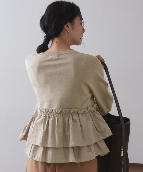 OPAQUE.CLIP（オペークドットクリップ）の「フリルドッキングニット【洗濯機OK】（ニット/セーター・レディース・ライトグレー/ブラック/ライトベージュ・38/40/42）」の4枚目の写真