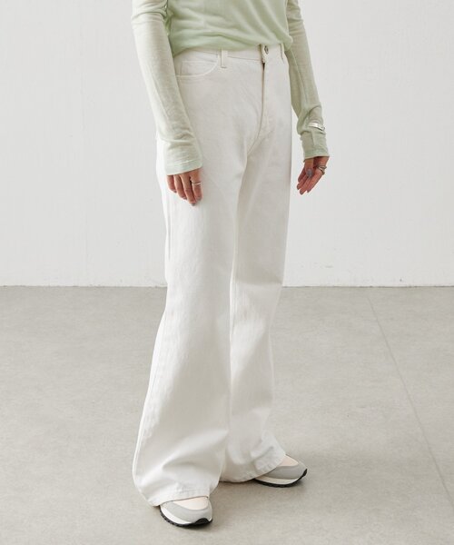 セール】《LEVAR》裾フレアジーンズ（ホワイト）（デニムパンツ