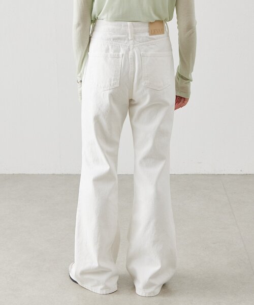 セール】《LEVAR》裾フレアジーンズ（ホワイト）（デニムパンツ