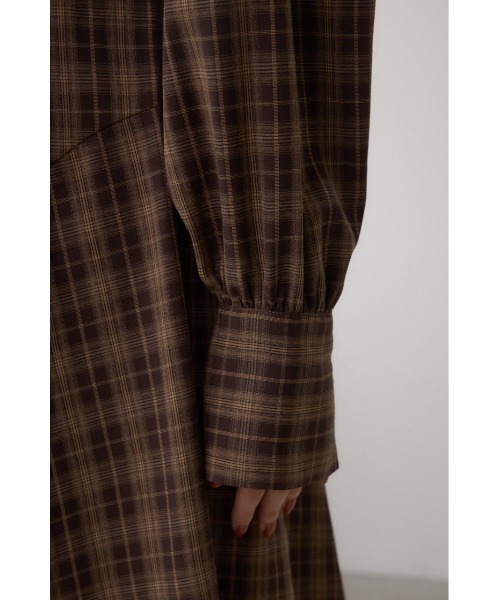 AZUL by moussy（アズールバイマウジー）の「チェックボウタイワンピース（ワンピース・レディース・ブラウン系その他/ブラック系その他・SMALL/MEDIUM）」の20枚目の写真