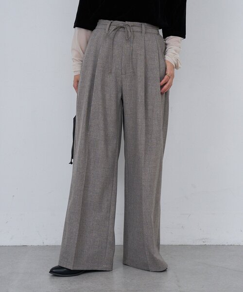 Kastane(カスタネ)の「【一部店舗限定/セットアップ対応/2サイズ展開/低身長サイズ】B ウエストリボンイージースラックス(スラックス・レディース・ブラック/ベージュ・1/0)」の1枚目の写真